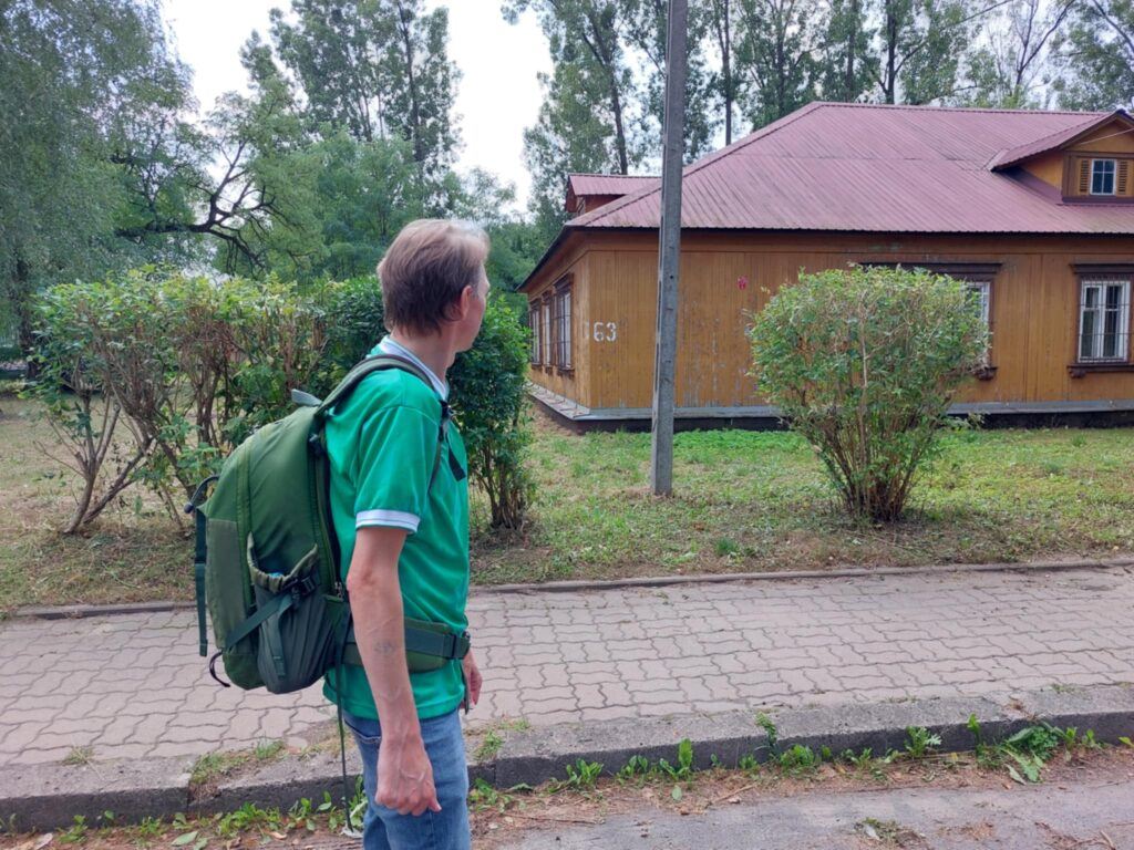 Dziwaczne Odkrycia: Visiting The Wooden Houses Of Osiedle Przyjaźń In Bemowo, Warszawa